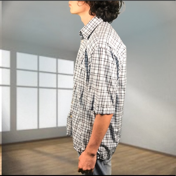 Authentic Burberry Short Sleeve Button Down Shirt - Picture 4 of 8